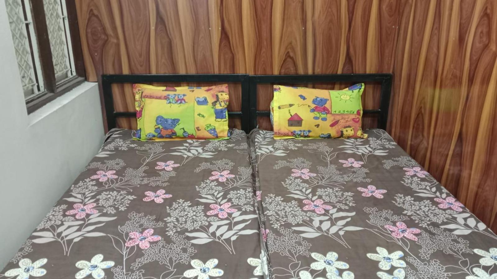 Shivanjali Bhakt Niwas Ujjain Ngoại thất bức ảnh